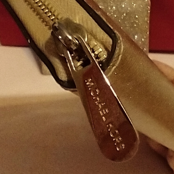 M.K Golden metallic Leather Wallet - Picture 4 of 12